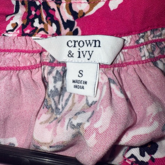Crown & Ivy Pink Paisley 3/4 Sleeve Top size Small - Picture 3 of 7